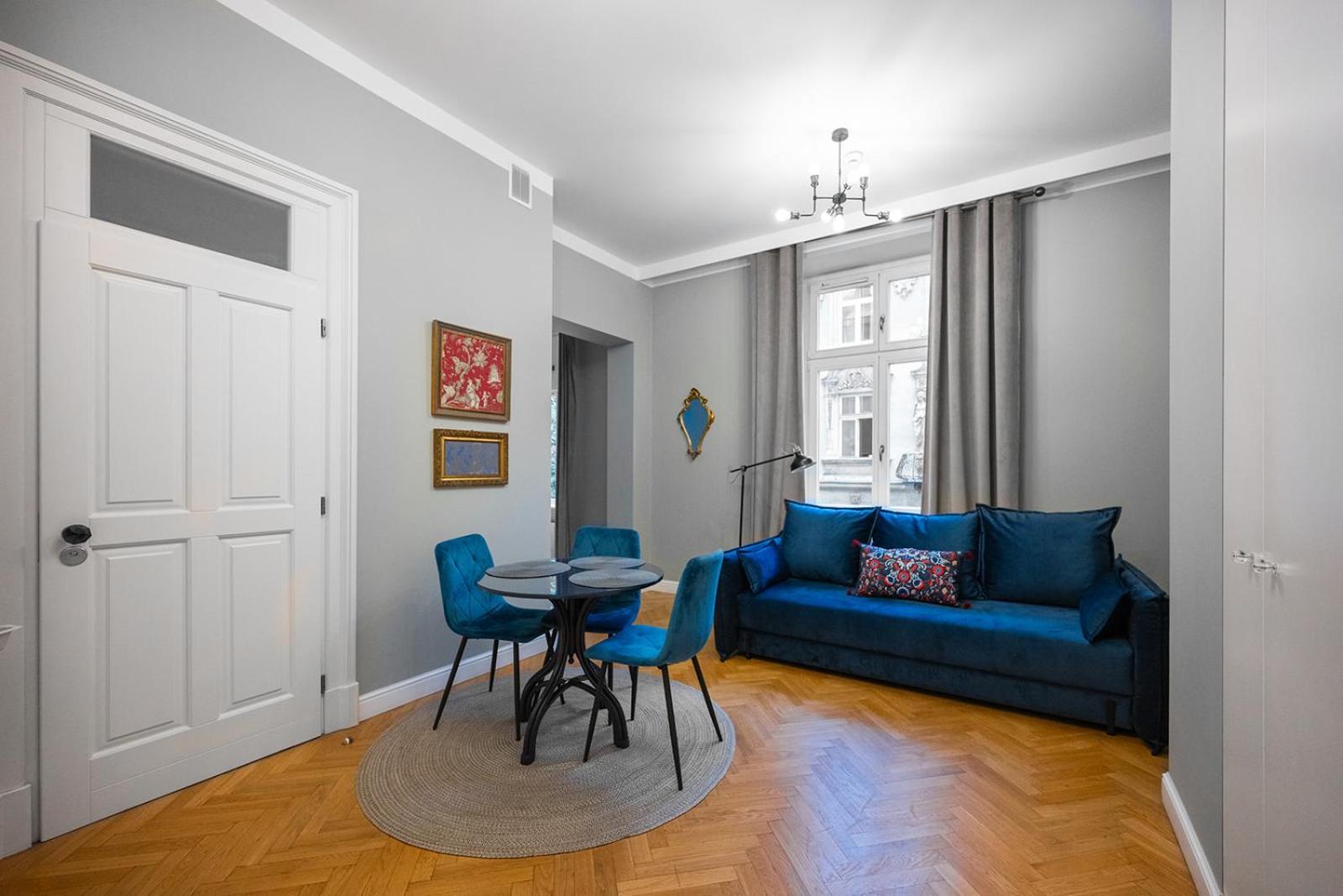 Antique Apartments Old Town Krakow Bagian luar foto