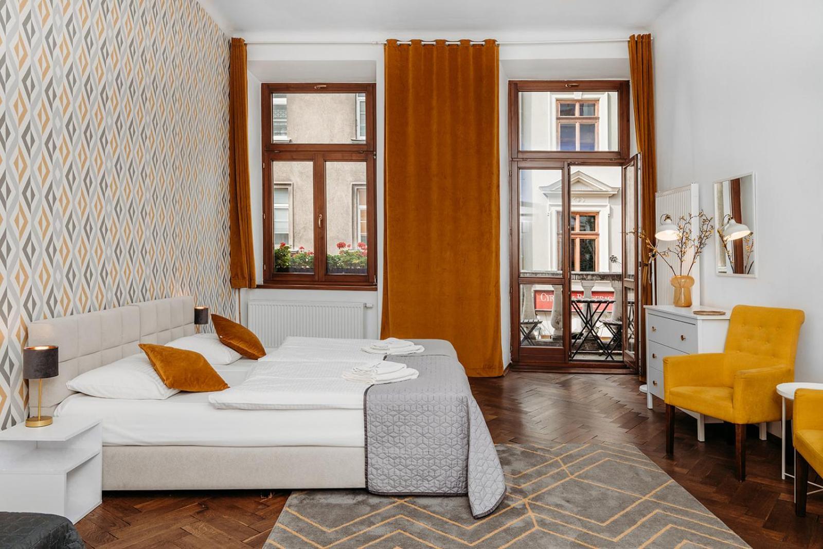 Antique Apartments Old Town Krakow Bagian luar foto
