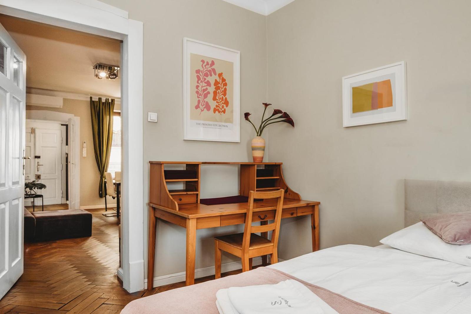 Antique Apartments Old Town Krakow Bagian luar foto